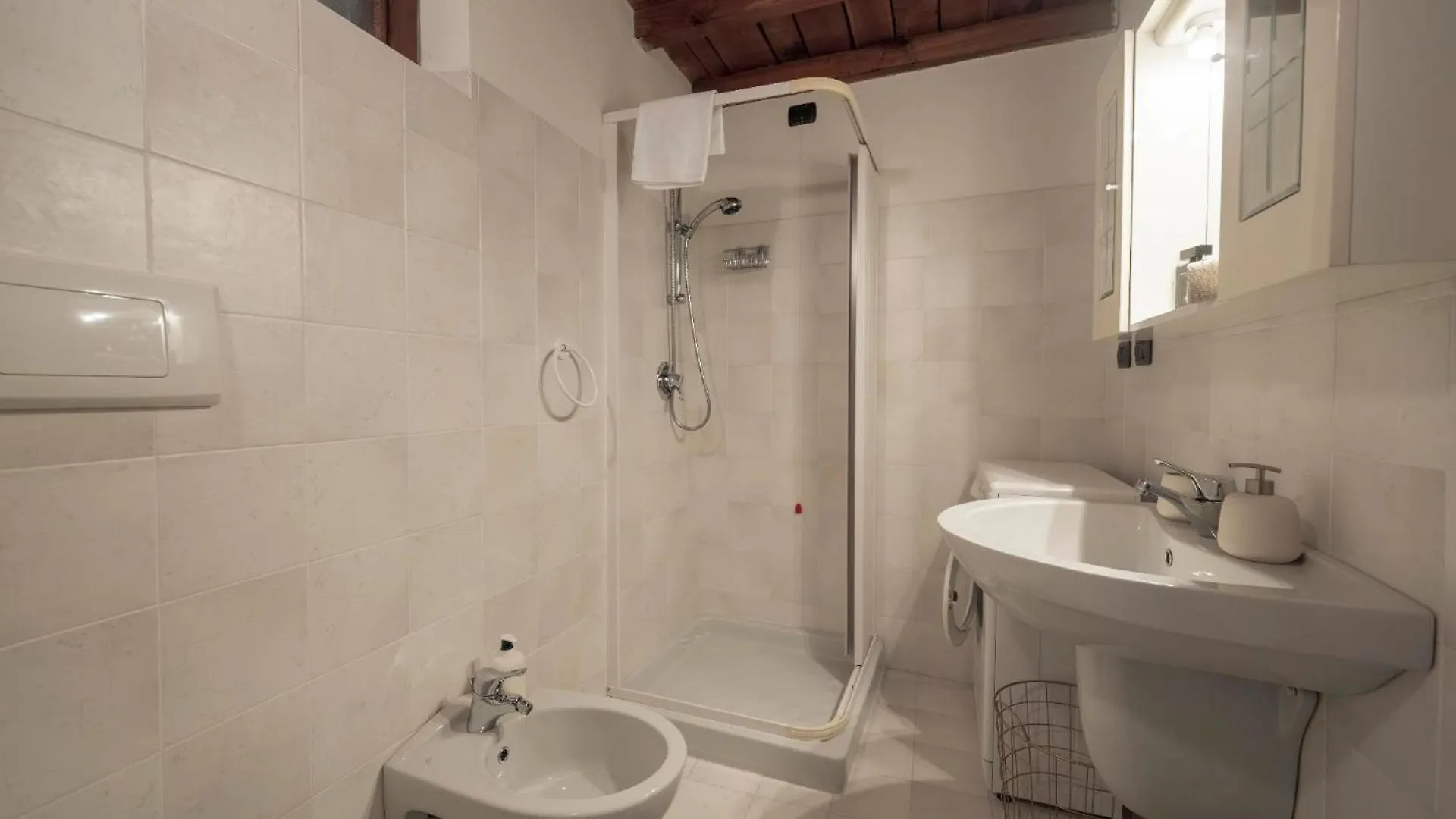 Al Castello - Elegante Residenz Mit Schwimmbad Apartment Lazise