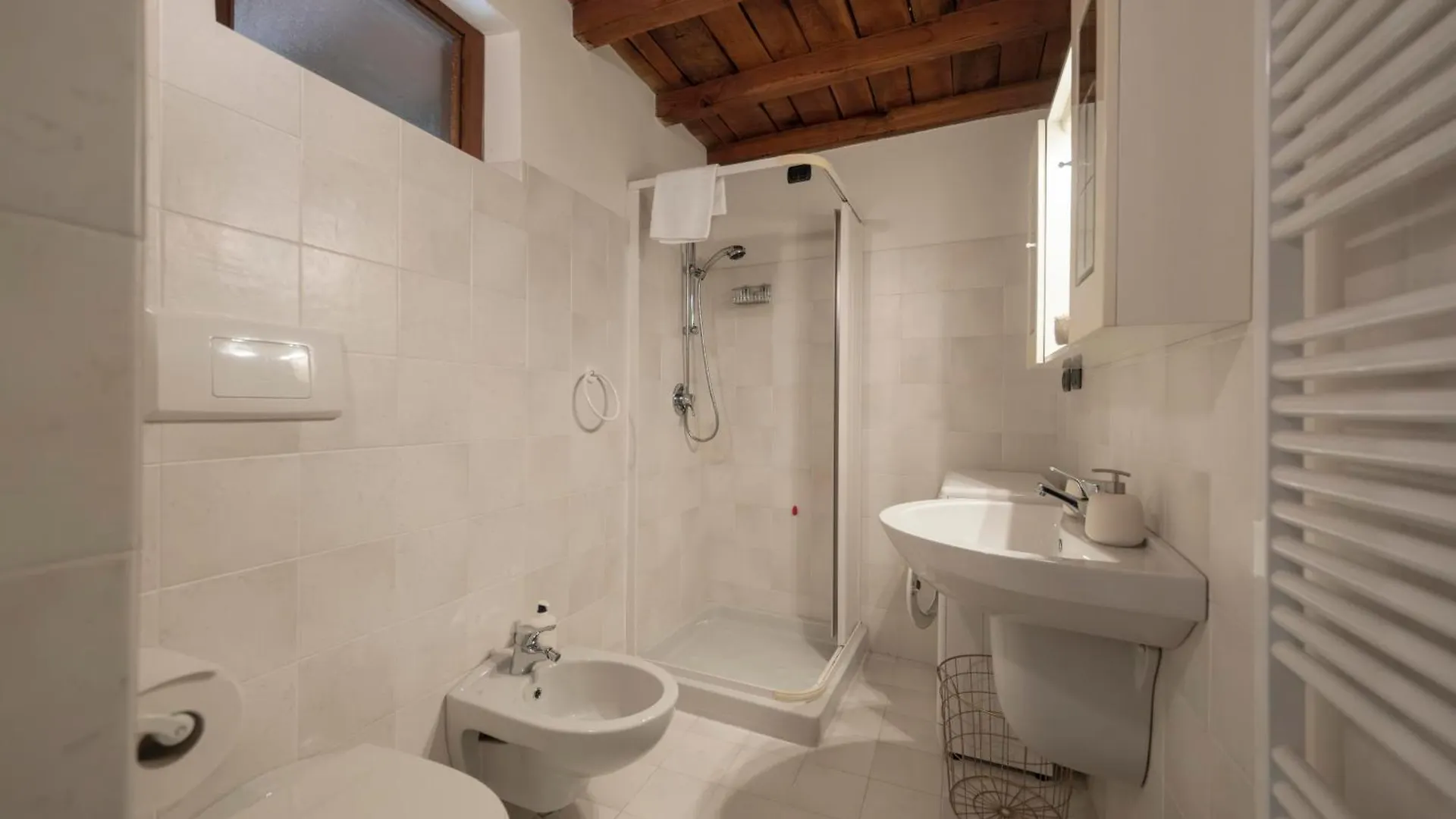 Al Castello Elegante Residenz Mit Schwimmbad Apartment Lazise 0*,  Italy